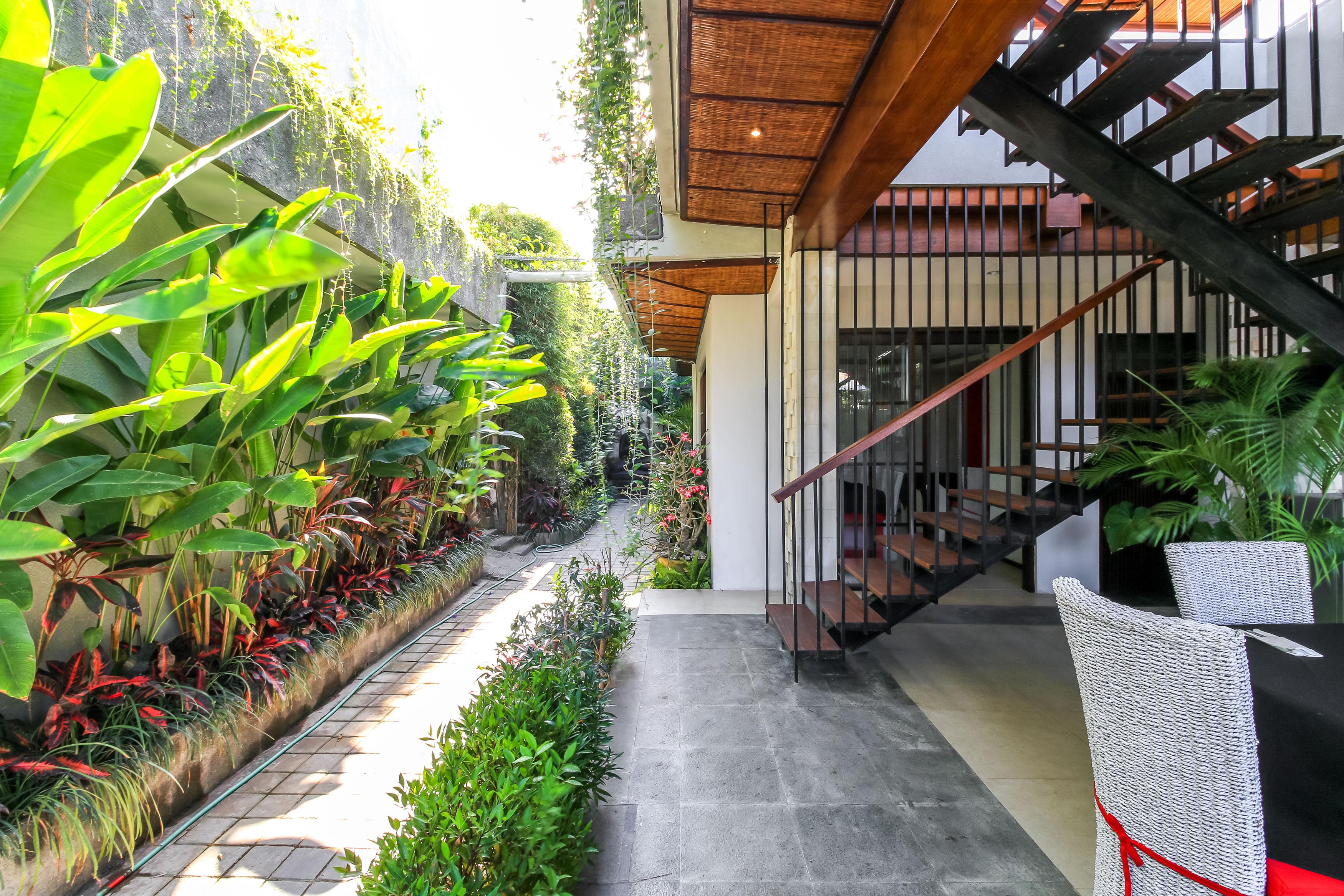 Aleesha Villas And Suites Sanur Extérieur photo