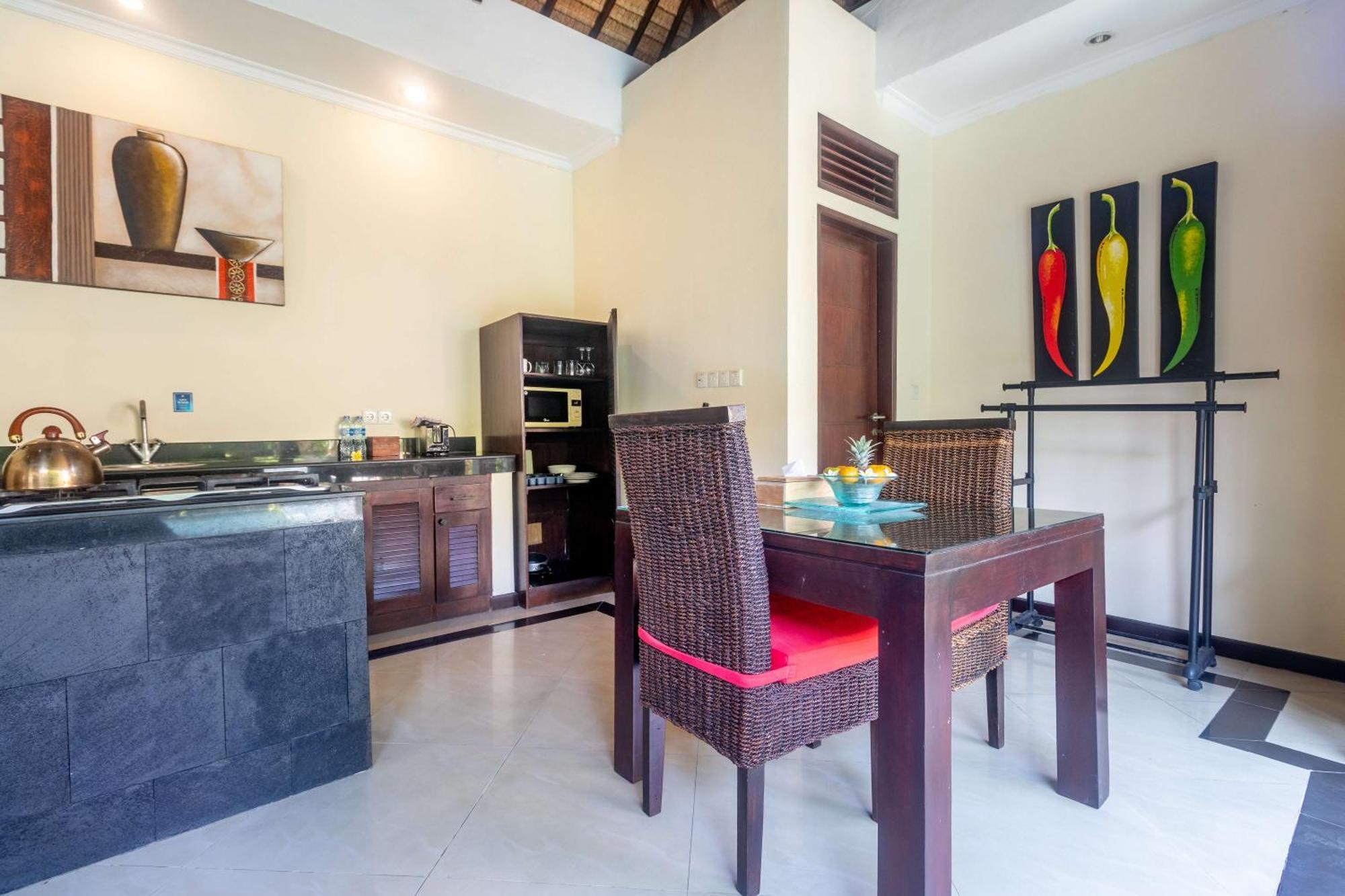 Aleesha Villas And Suites Sanur Extérieur photo