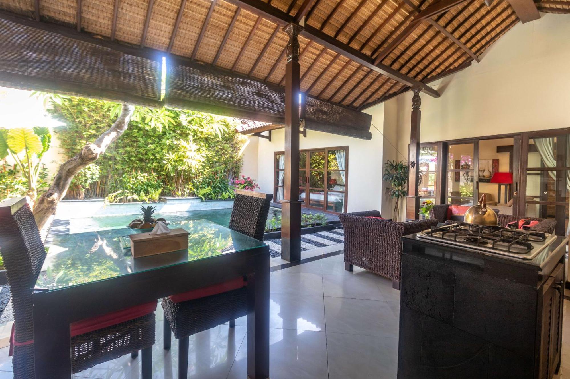 Aleesha Villas And Suites Sanur Extérieur photo