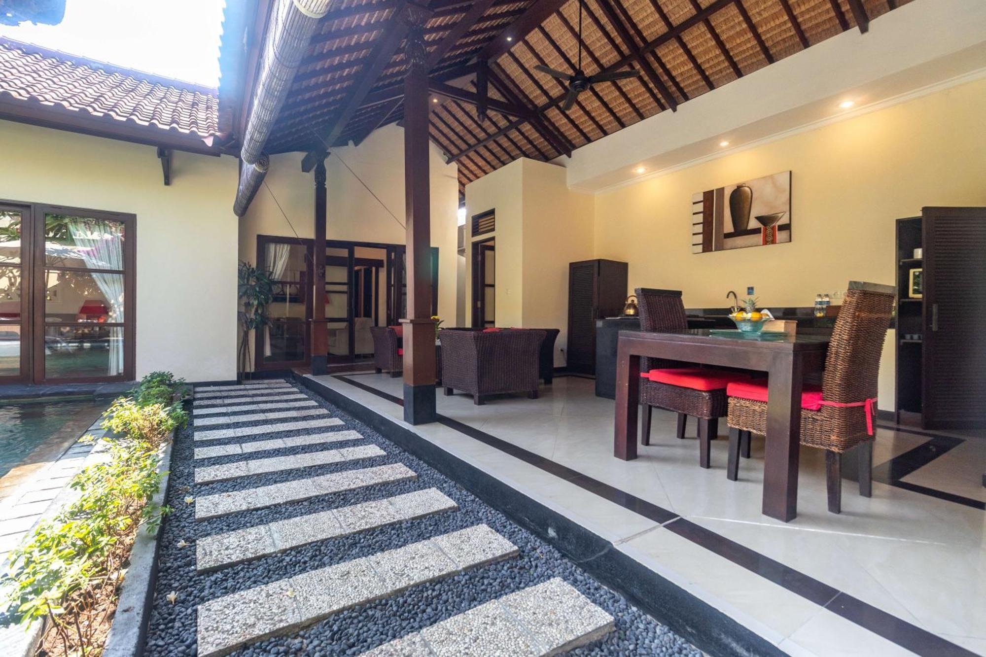 Aleesha Villas And Suites Sanur Extérieur photo