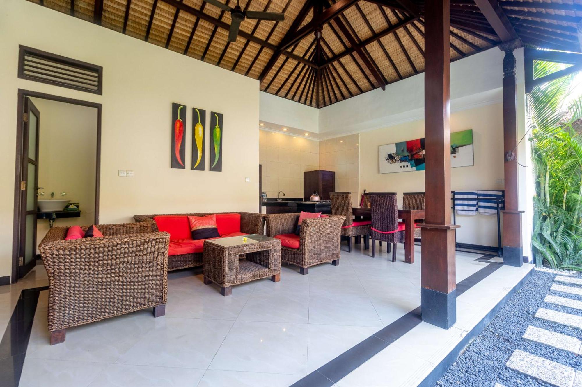 Aleesha Villas And Suites Sanur Extérieur photo